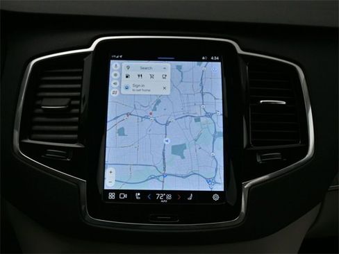 Used 2023 Volvo XC90 B6 Plus image 14