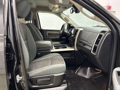 Used 2017 RAM 1500 Big Horn AWD/4WD image 37