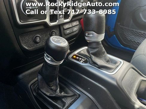 Used 2022 Jeep Wrangler Unlimited Sport image 13