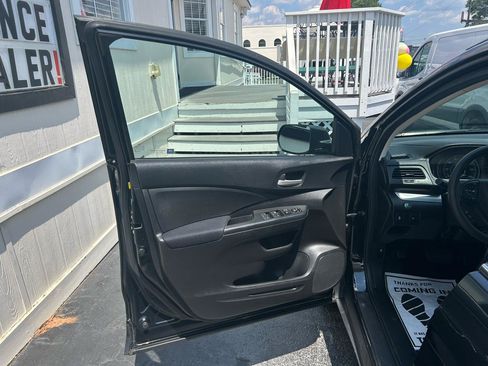 Used 2016 Honda CR-V LX image 8