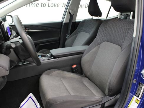 Used 2025 Toyota Camry LE FWD image 14