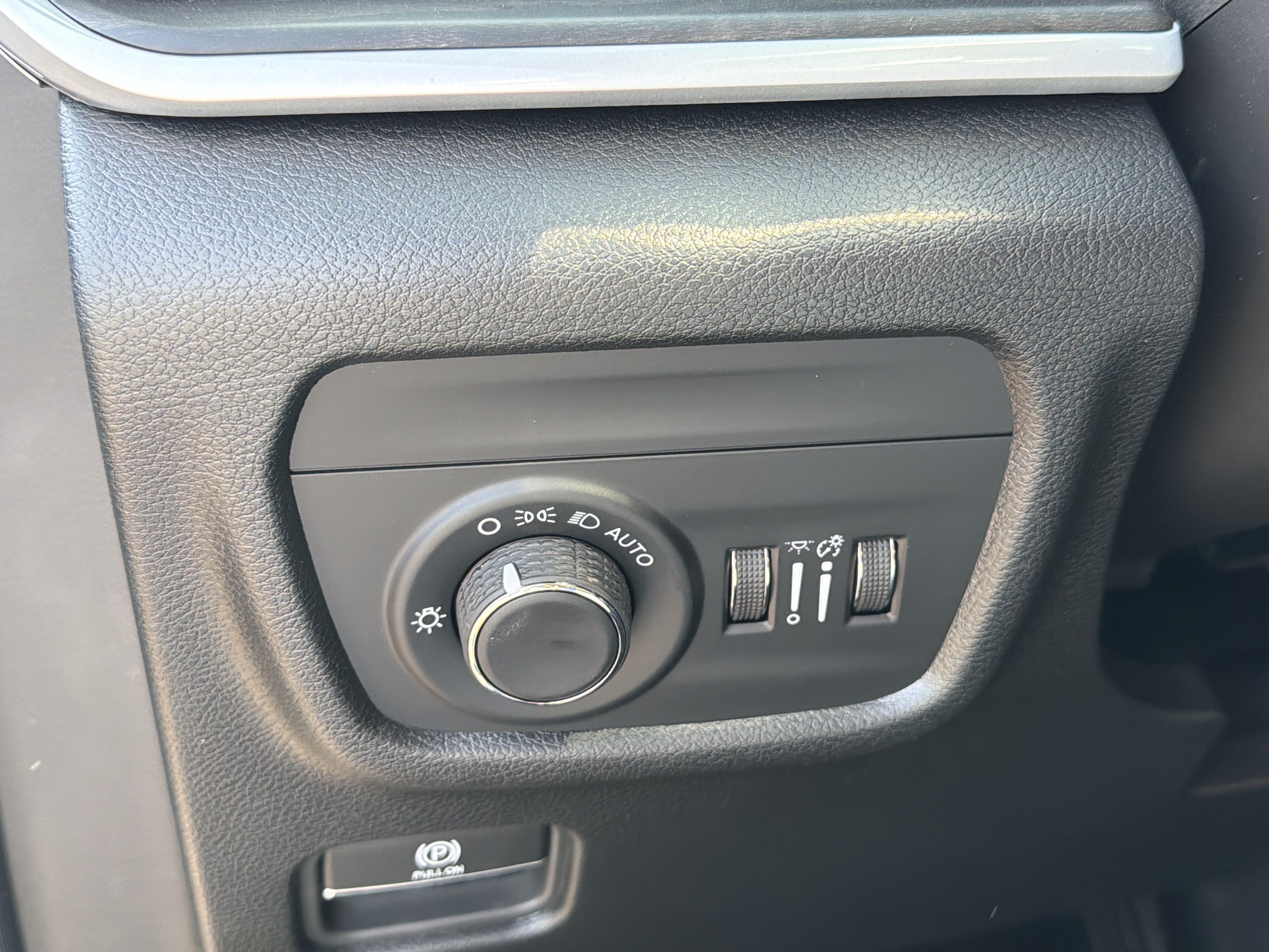 New 2026 Jeep Grand Cherokee Altitude AWD/4WD image 16