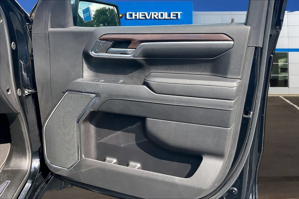 Used 2024 GMC Sierra 1500 SLT AWD/4WD image 28