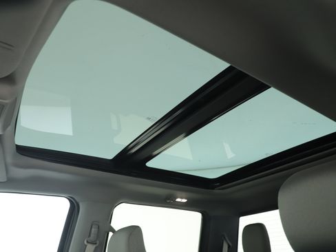 Used 2016 Ford F150 XLT w/ Equipment Group 302A Luxury image 11