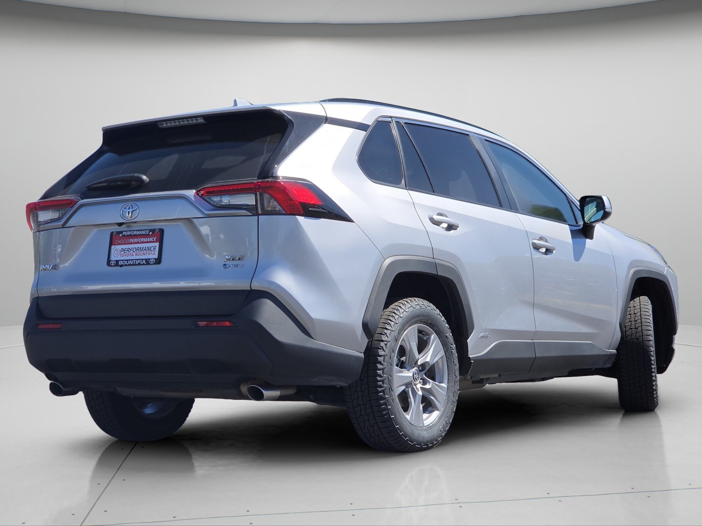 Used 2025 Toyota RAV4 XLE AWD/4WD image 23