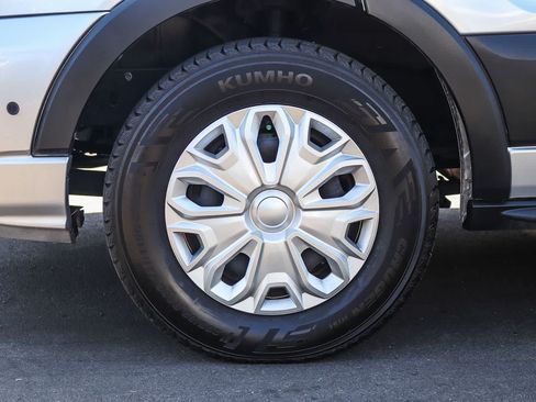 Used 2024 Ford Transit 350 XLT RWD image 10