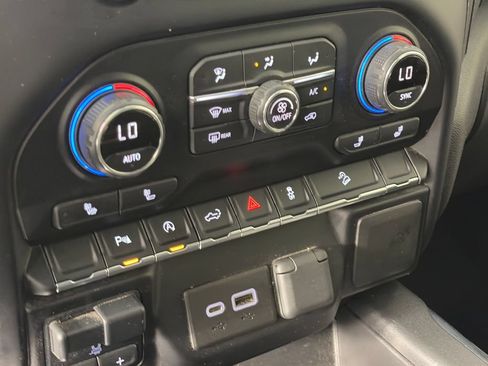 Used 2021 Chevrolet Silverado 1500 RST AWD/4WD image 21