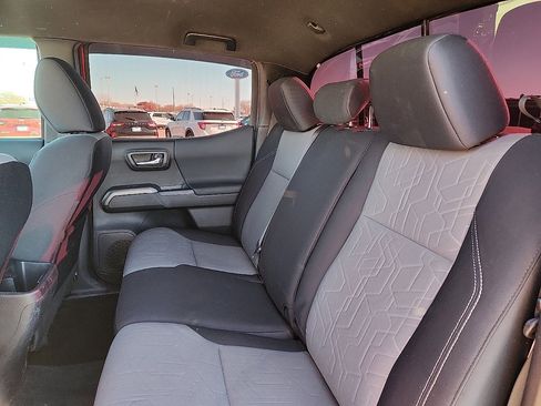 Used 2023 Toyota Tacoma 4x4 Double Cab image 5