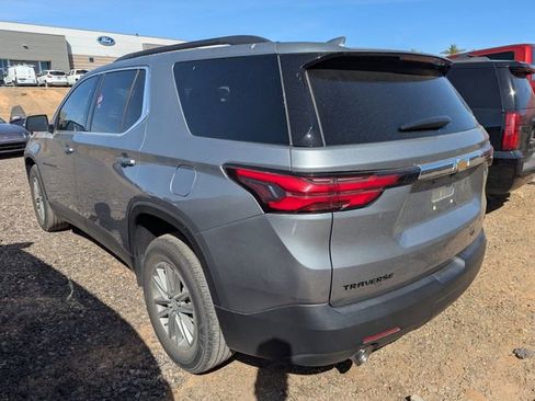 Used 2023 Chevrolet Traverse LT image 7