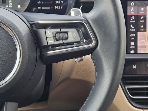 Certified 2026 Porsche Macan image 27