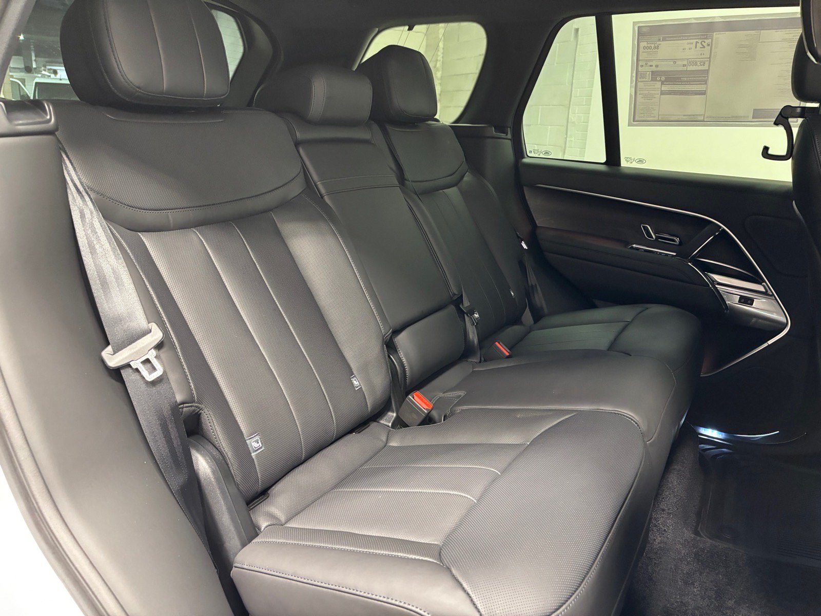 Used 2026 Land Rover Range Rover SE AWD/4WD image 36