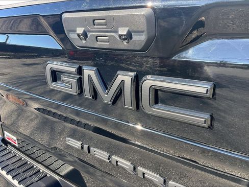 Used 2024 GMC Sierra 2500 AT4 w/ AT4 Premium Plus Package image 10