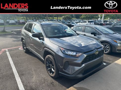 Used 2021 Toyota RAV4 LE AWD/4WD image 1