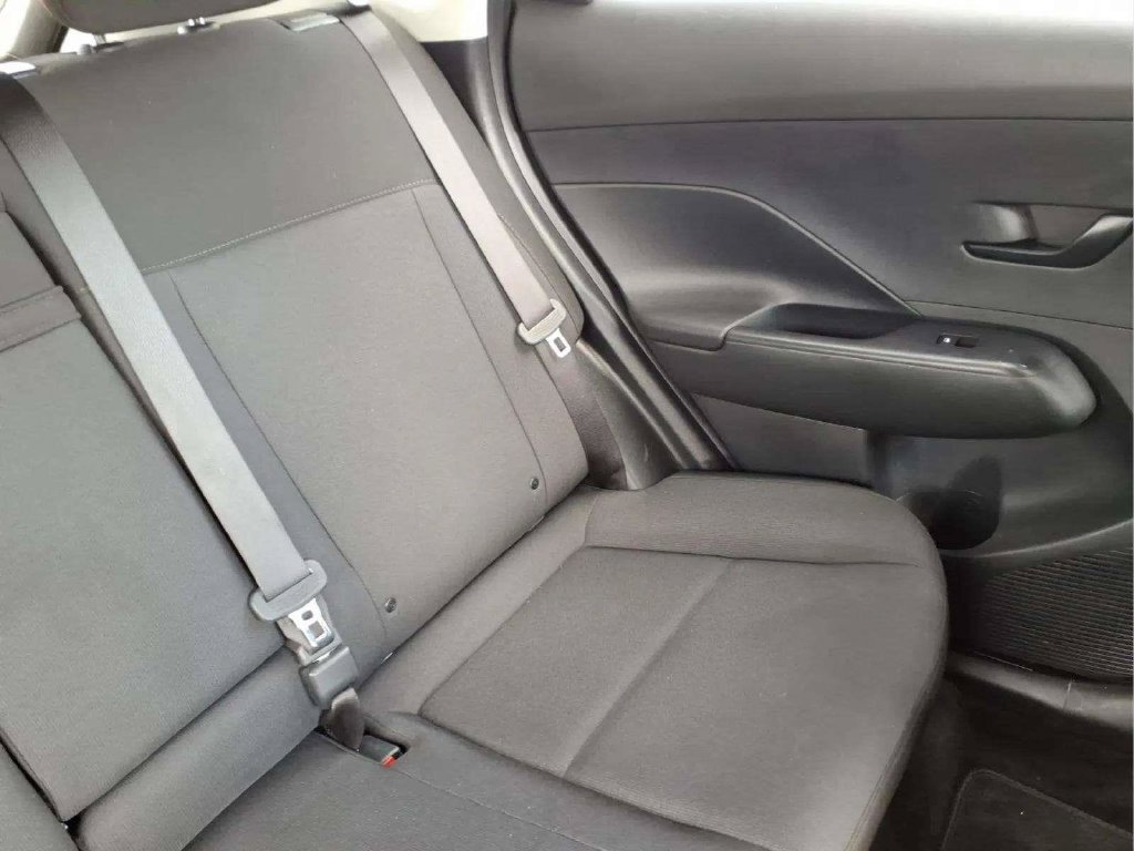 Used 2024 Hyundai Kona SEL w/ Convenience Package FWD image 17