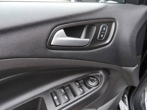 Used 2022 Nissan Frontier SV image 14