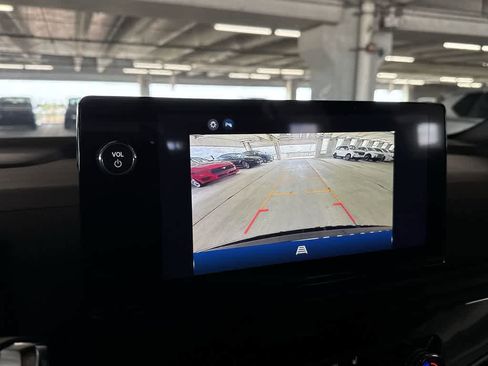 Used 2024 Honda Prologue EX image 18