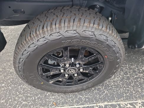 Used 2025 Toyota Tacoma SR5 RWD image 8