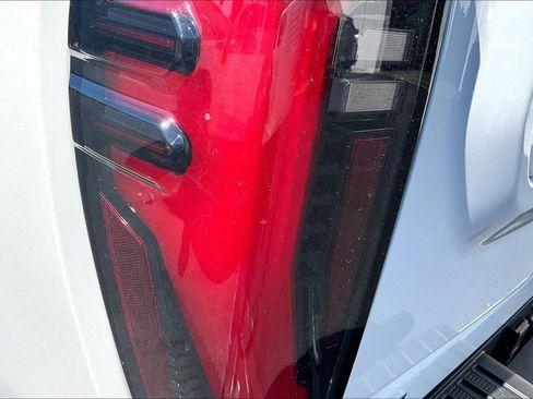 Used 2025 GMC Sierra 2500 AT4 w/ AT4 Premium Plus Package image 22