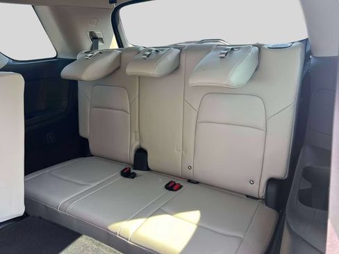 Certified 2023 Nissan Pathfinder SL AWD/4WD image 17