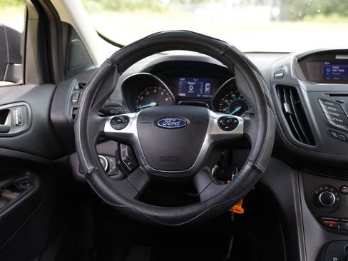 Used 2015 Ford Escape S FWD image 27
