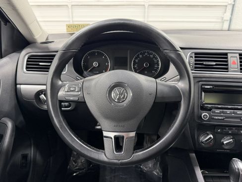 Used 2013 Volkswagen Jetta TDI FWD image 35