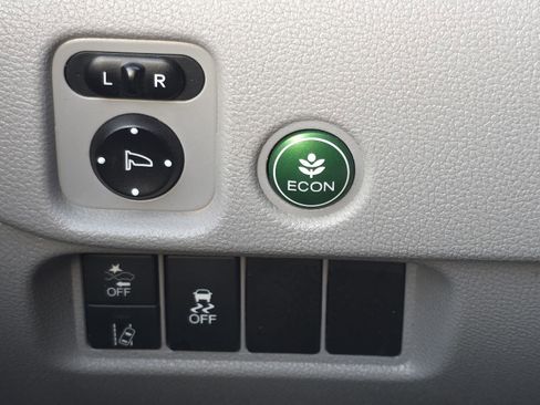 Used 2019 Honda Pilot LX image 11