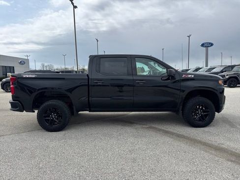 Used 2021 Chevrolet Silverado 1500 Custom Trail Boss AWD/4WD image 2
