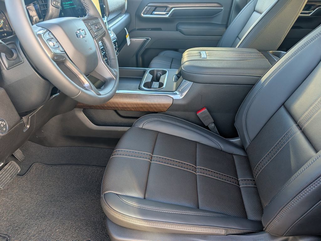 New 2026 Chevrolet Silverado 2500 High Country w/ High Country Premium Package AWD/4WD image 14