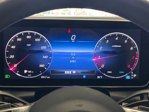 Used 2024 Mercedes-Benz GLC 300 image 39