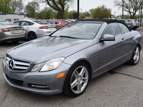 Used 2011 Mercedes-Benz E 350 Cabriolet image 2