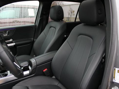 Used 2023 Mercedes-Benz GLB 250 4MATIC image 28