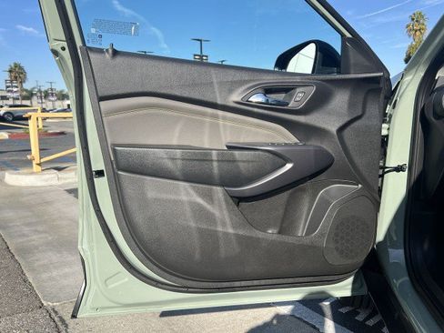 Used 2025 Chevrolet Trax ACTIV w/ Driver Confidence Package image 21