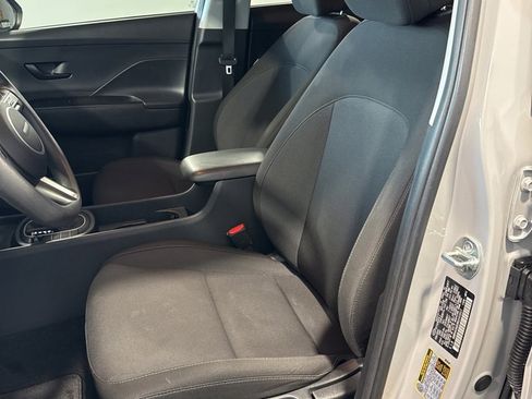 Used 2024 Hyundai Kona SE image 32