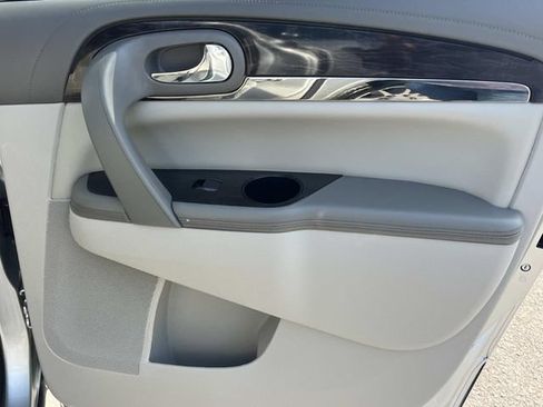 Used 2016 Buick Enclave Leather FWD image 27