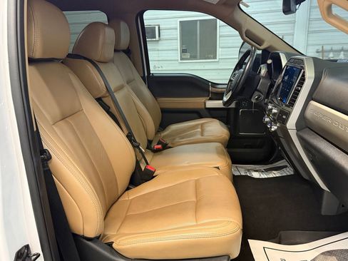 Used 2022 Ford F350 Lariat w/ Chrome Package image 8