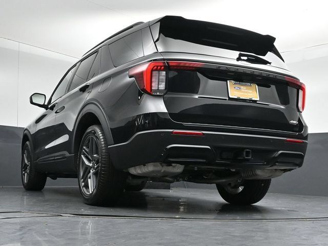 Certified 2025 Ford Explorer ST-Line w/ Premium Package AWD/4WD image 44