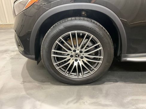 Used 2024 Mercedes-Benz GLC 300 4MATIC image 6