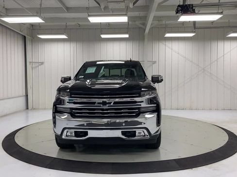 Used 2019 Chevrolet Silverado 1500 LTZ w/ LTZ Premium Package AWD/4WD image 3