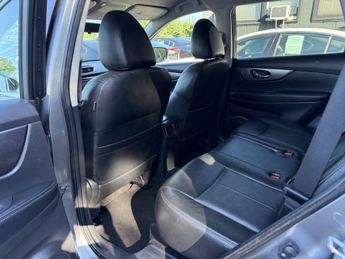 Used 2016 Nissan Rogue S AWD/4WD image 10