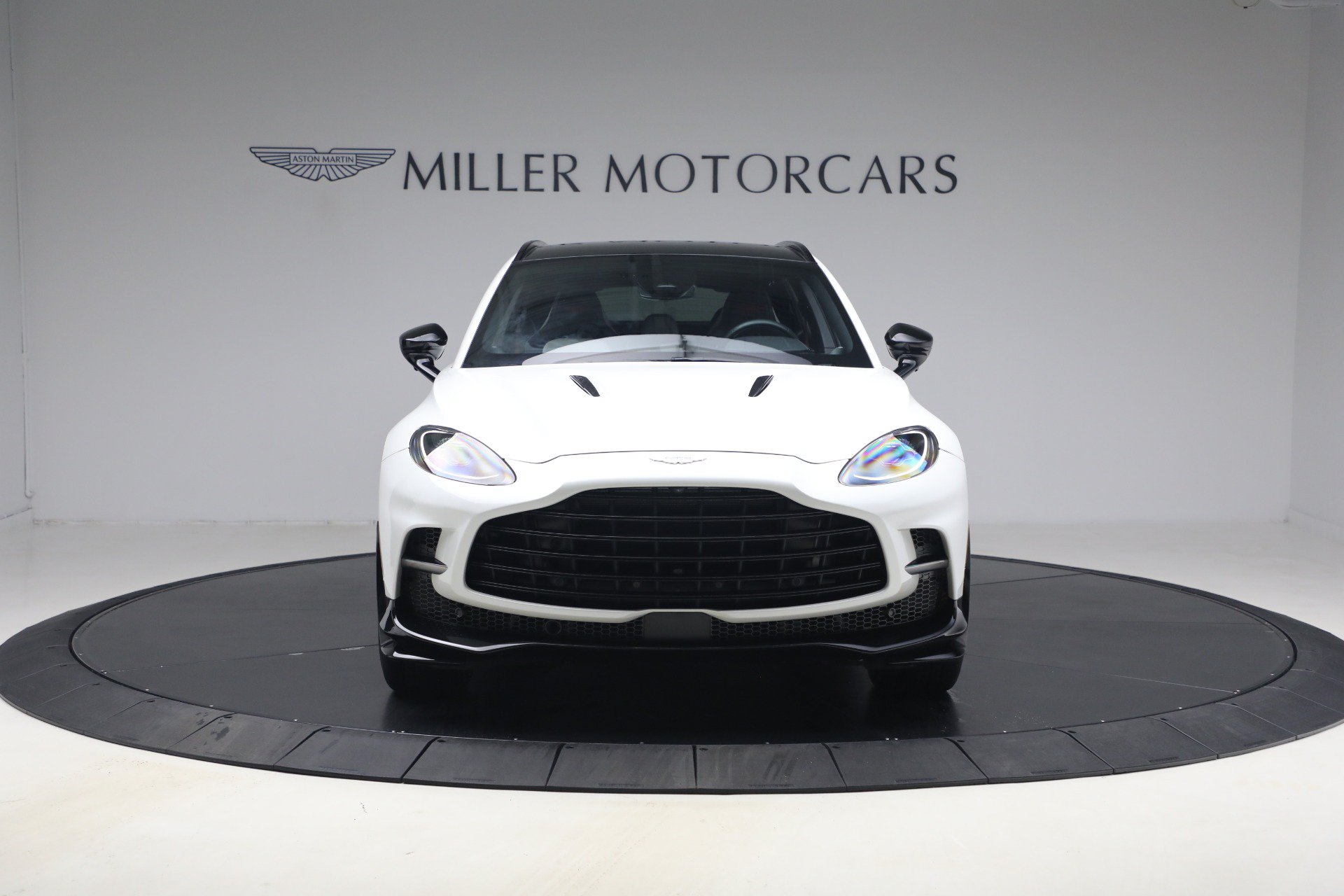 Used 2025 Aston Martin DBX 707 AWD/4WD image 12