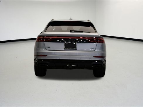 Used 2025 Audi Q8 Premium Plus image 4