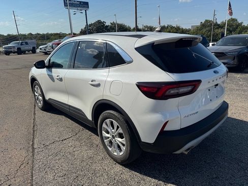 Used 2023 Ford Escape Active w/ Cold Weather Package FWD image 5