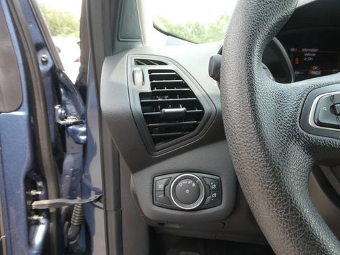Used 2018 Ford Escape SE w/ SE Sync 3 Package FWD image 16