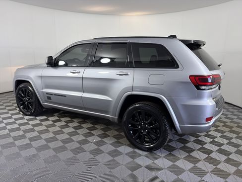 Used 2019 Jeep Grand Cherokee Altitude image 8