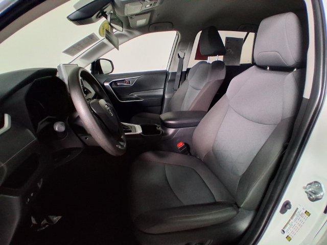 Used 2025 Toyota RAV4 XLE FWD image 10
