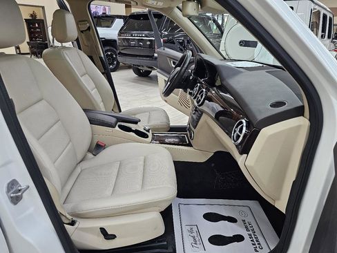 Used 2014 Mercedes-Benz GLK 350 4MATIC image 23