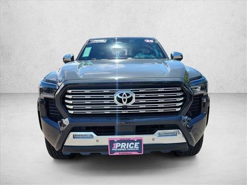 Used 2025 Toyota Tacoma Limited AWD/4WD image 8