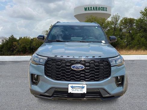 Certified 2025 Ford Explorer ST-Line w/ Premium Package RWD image 2