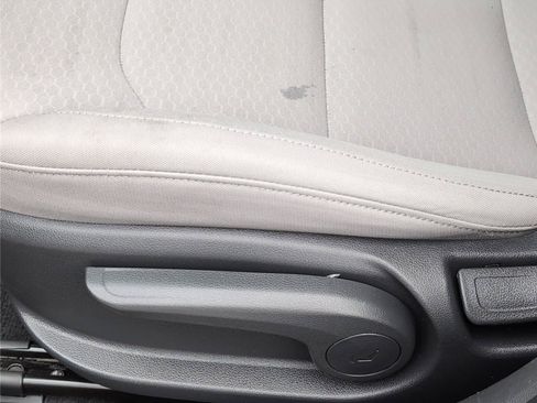 Used 2020 Hyundai Elantra SEL FWD image 18