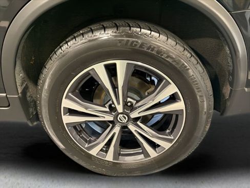 Used 2018 Nissan Rogue SL image 37